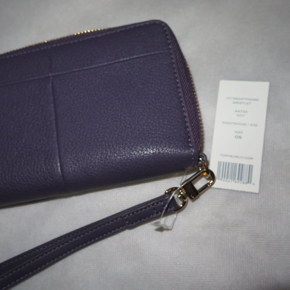 Tory Burch Wristlet In Nightshade Leather - Picture 8 of 12